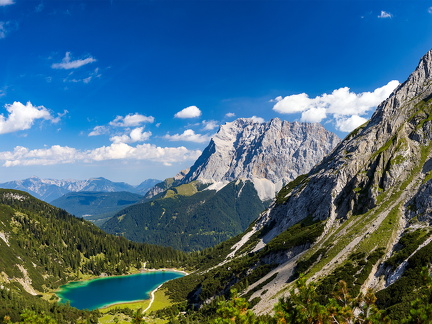 Seebensee-Zugspitzmassiv -Blickrichtung von Coburger Huette aus